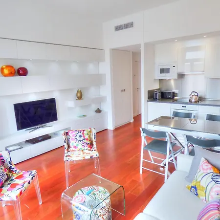 Alc - Ma3 - 9 Min Paalais Apartment