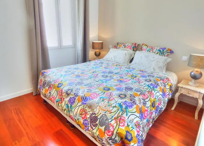 Alc - Ma3 - 9 Min Paalais شقة *