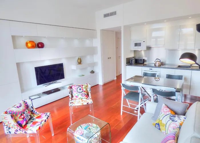 Alc - Ma3 - 9 Min Paalais شقة